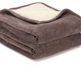 100% polyester 380gsm polar fleece/sherpa fleece blanket in camel